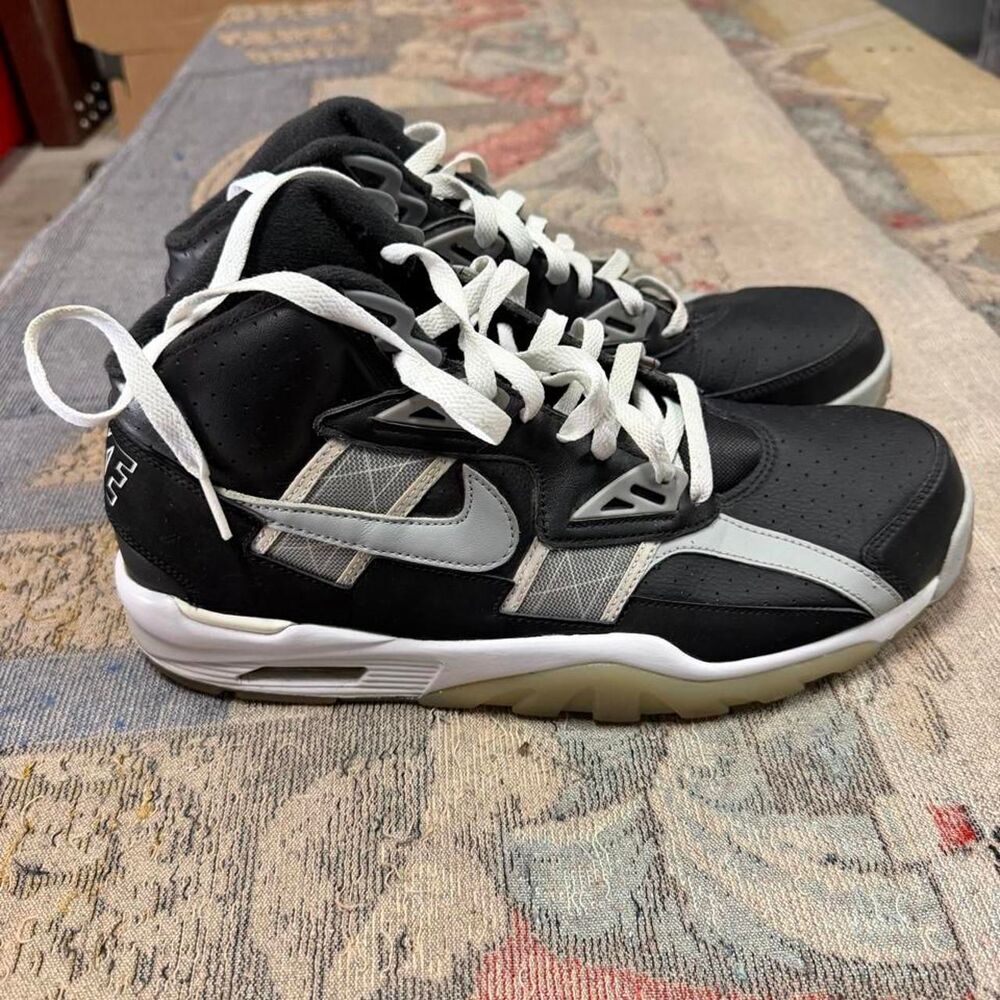 Nike Men's Black Trainers - Picture 3 of 8
